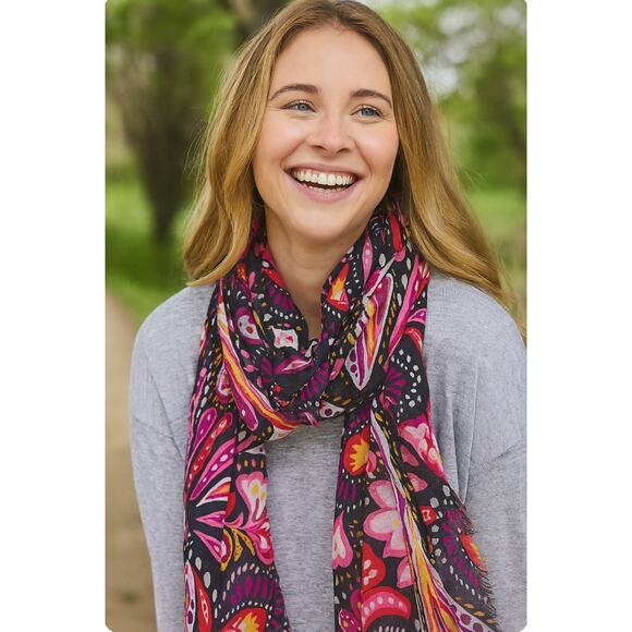 Vera Bradley NWT Lightweight Colorful Long Scarf Wrap - Picture 1 of 8